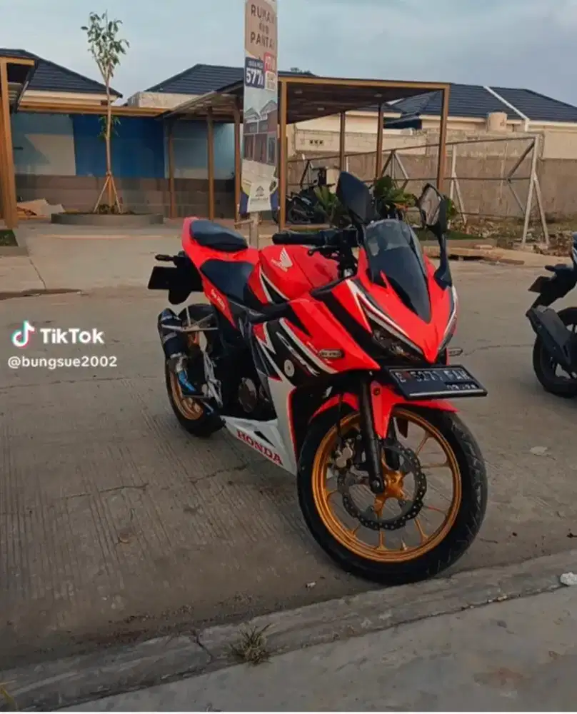 Dijual motor CBR THN 2019 cakep dah