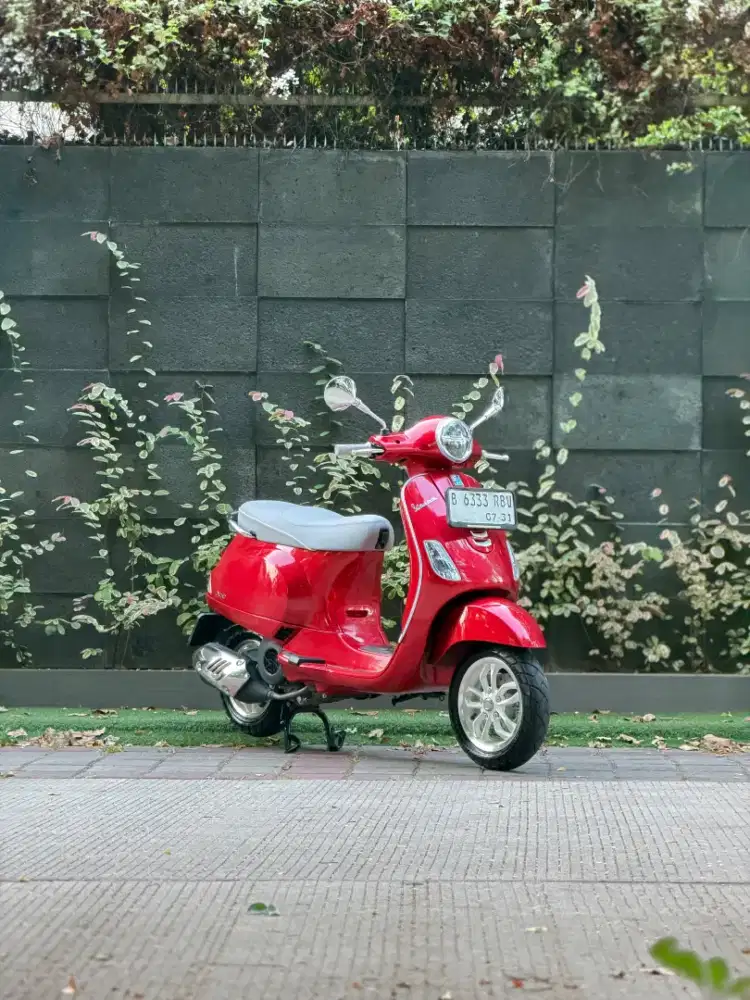 DIJUAL PIAGGIO VESPA LX NEW 150 IGET LED THN 2025 PERFECT CONDITION
