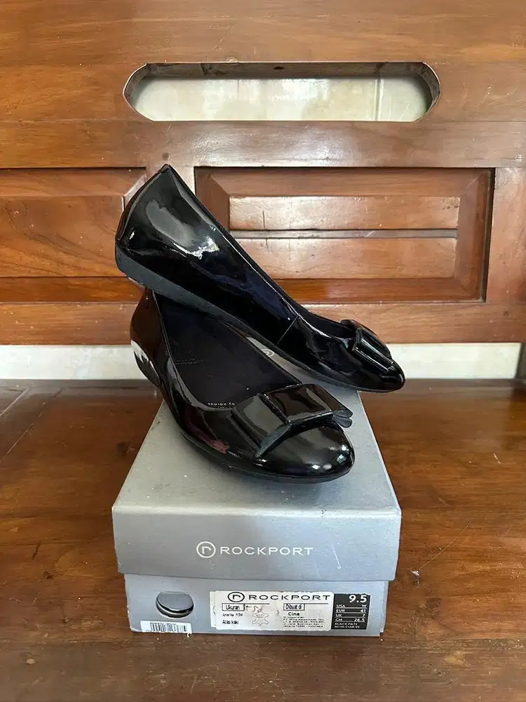 Flatshoes Hitam Rockport