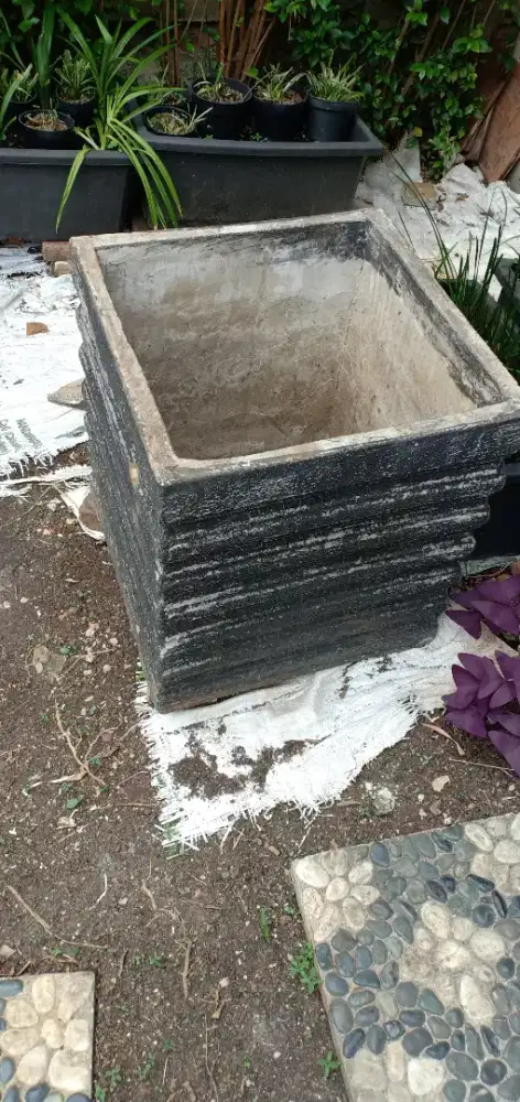 Pot Semen Ukuran 40 X 40 X 40 cm