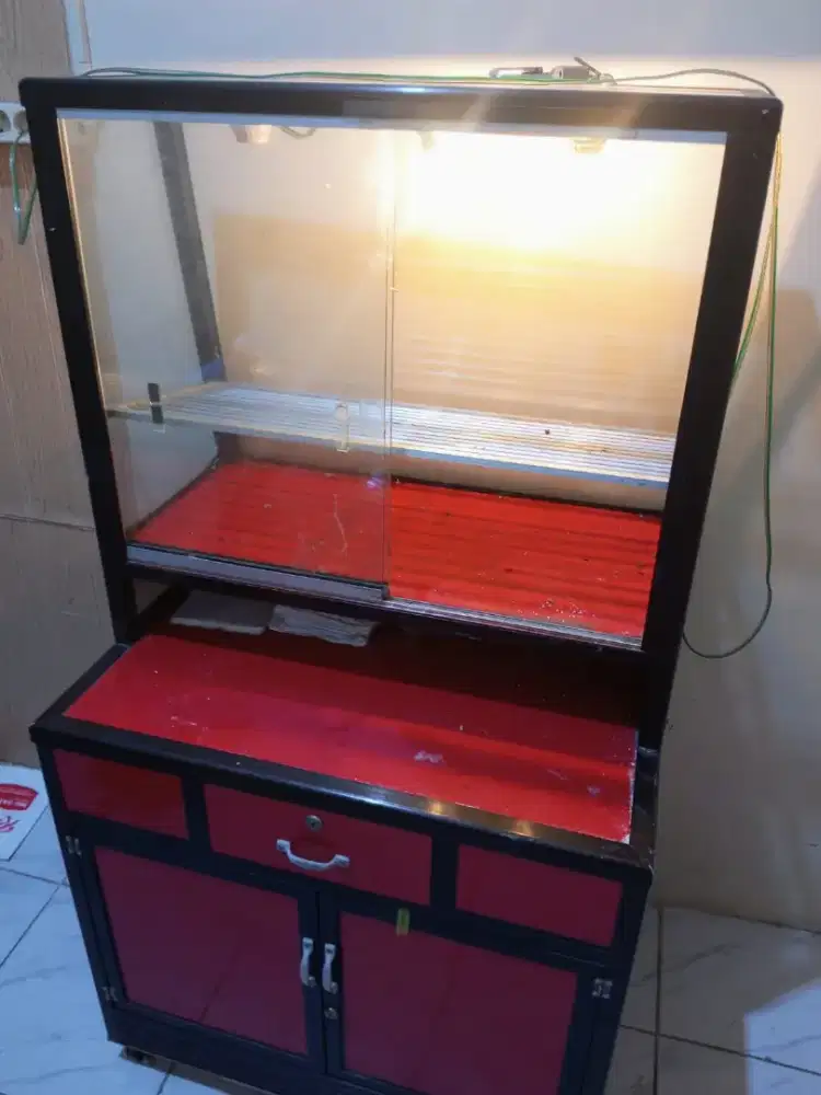 Etalase fried chicken+kompor gas+tabung gas