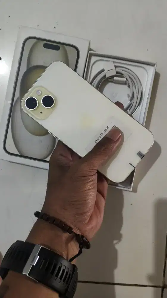 iPhone 15 128 GB