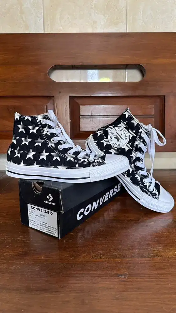 Sepatu Converse Chuck Taylor All Star Black White Stars