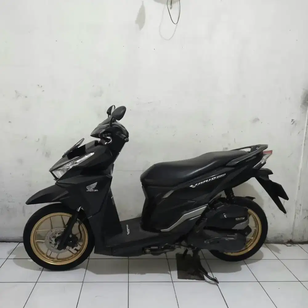 Honda Vario 150 LED OLD 2017 Mesin Aluss Lengkap Bagus