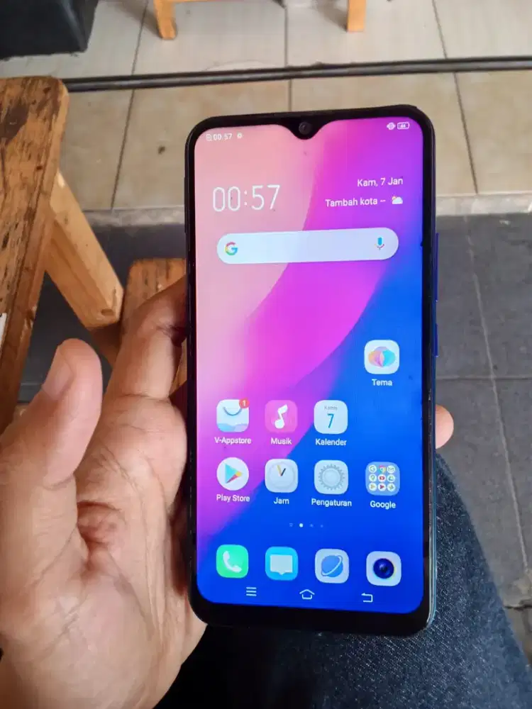 Vivo y12 3/64 whtespot
