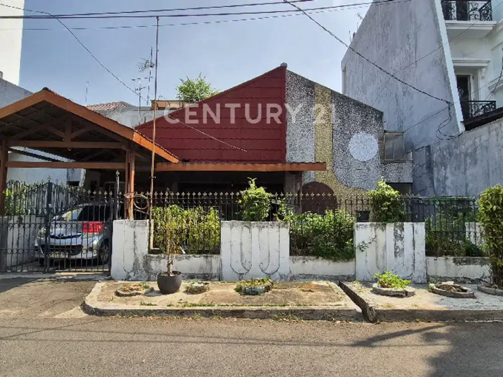 Rumah Pulomas Timur Hadap Utara  Strategis Lingkungan Aman Nyaman