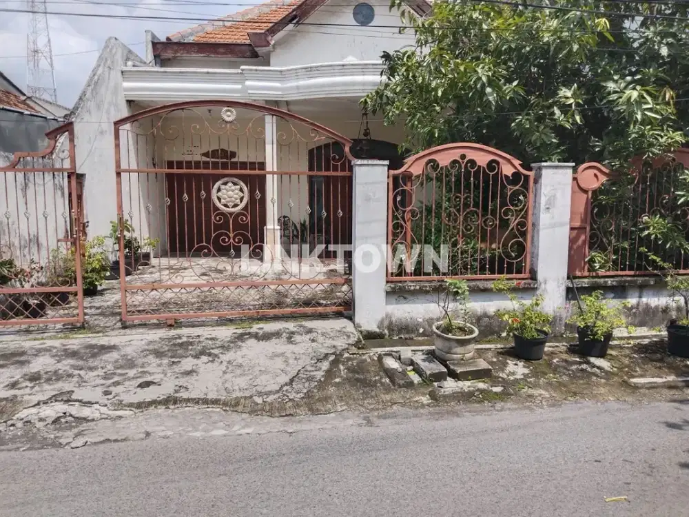 Dijual Rumah 1,5 Lantai di Manukan Surabaya Barat