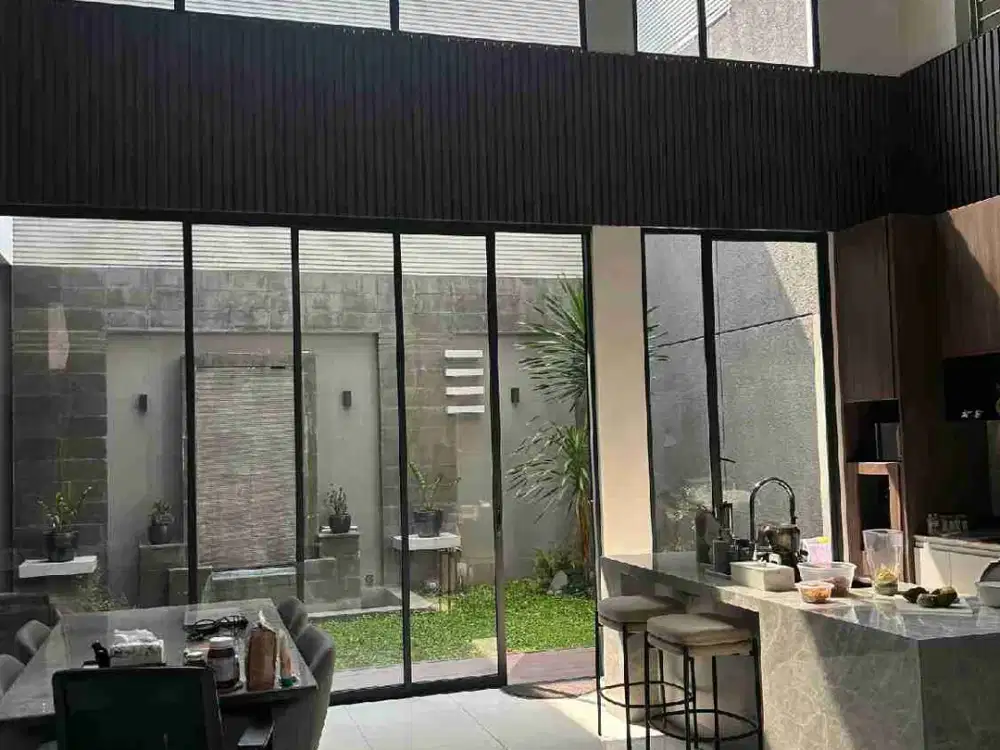 Sale rumah lux Full Furnish Modern di TKI 3