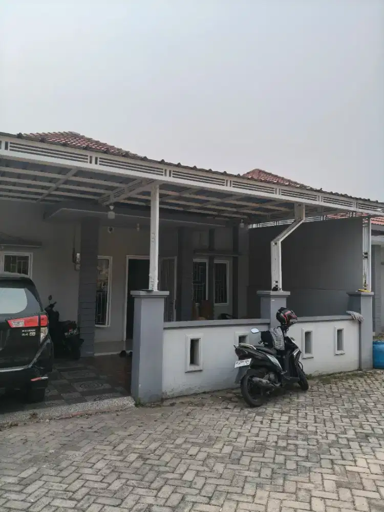 Disewakan rumah di cluster perumahan