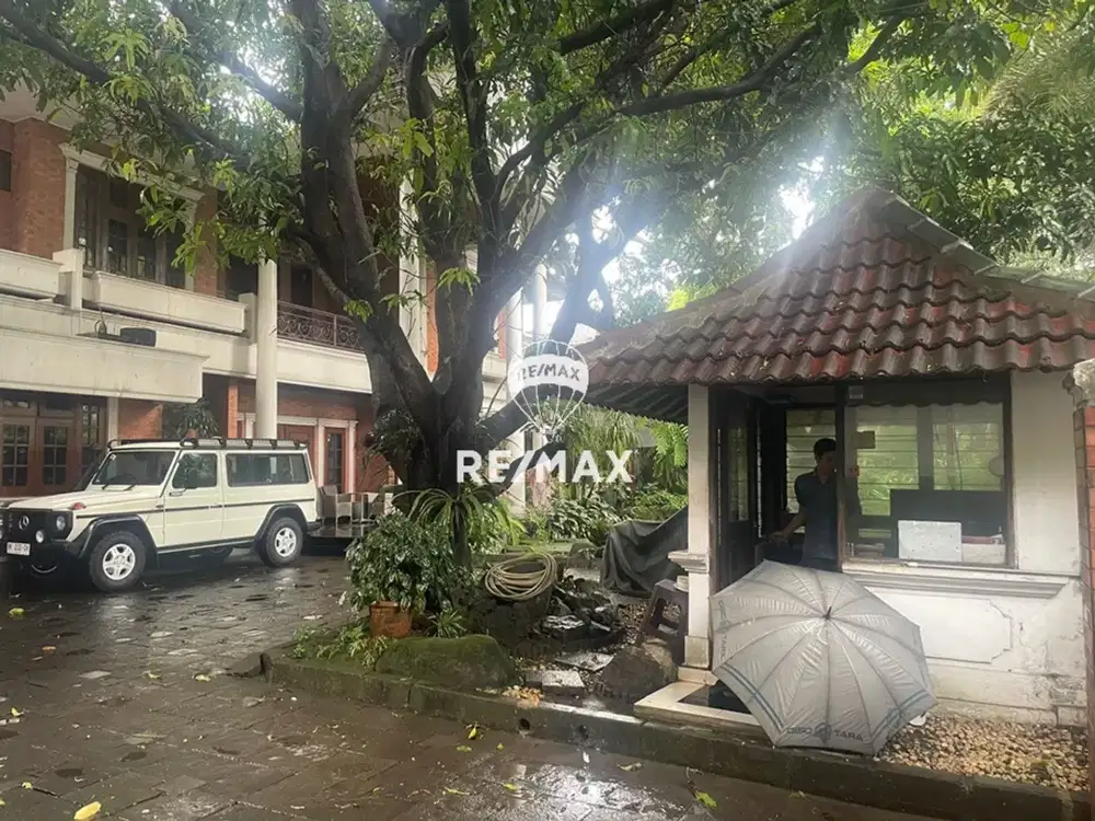 Dijual Rumah Gedung Hijau Raya Pondok Indah Jakarta Selatan