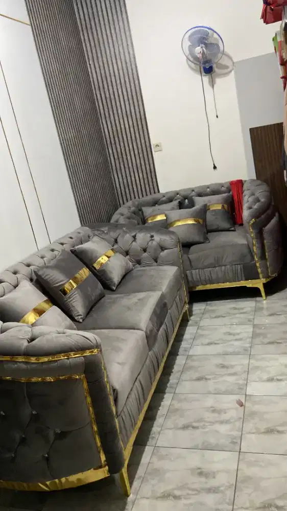 Sofa ruang tamu