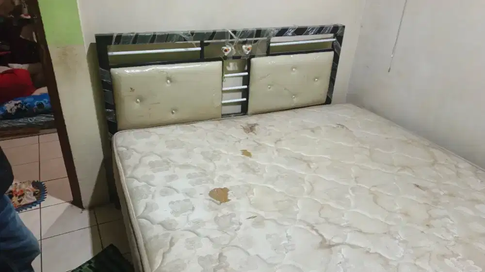 kasur ranjang tidur