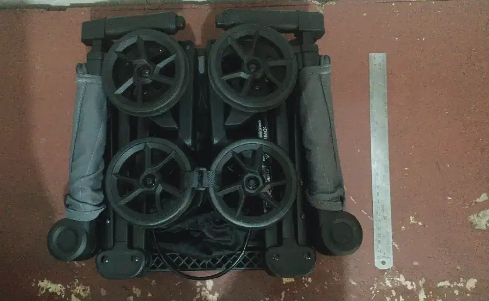 Stroller  babydoes kompakt (atau cabin size stroller) MURAH