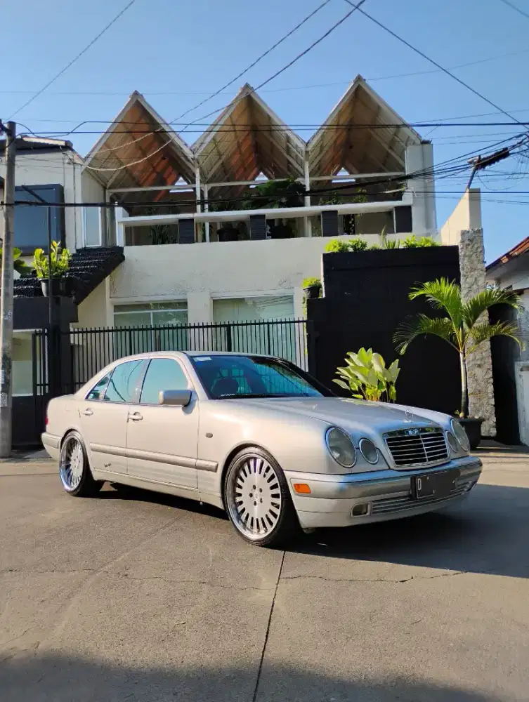 Mercedes Benz w210 E230 New Eyes 1999