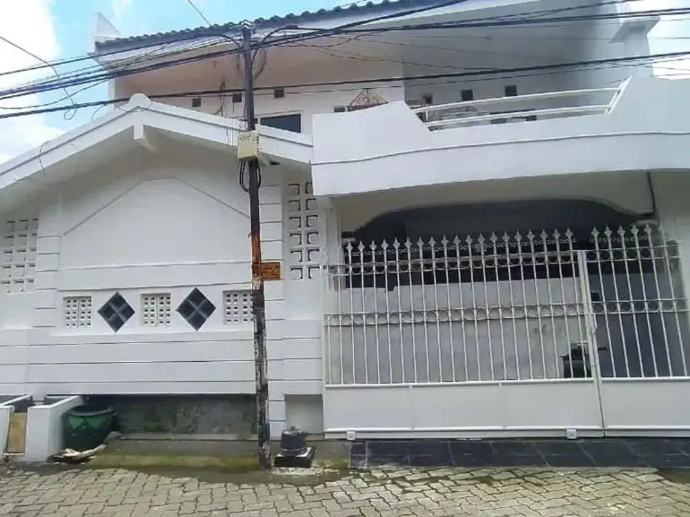 DIJUAL RUMAH SEMOLOWARU ELOK SURABAYA