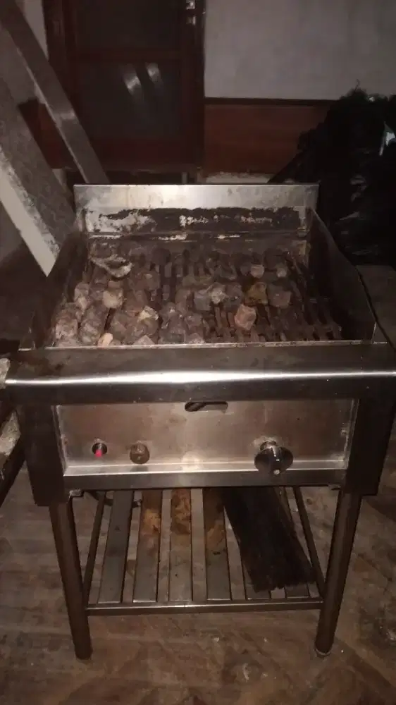 Kompor Bakar ex resto, jual cepat