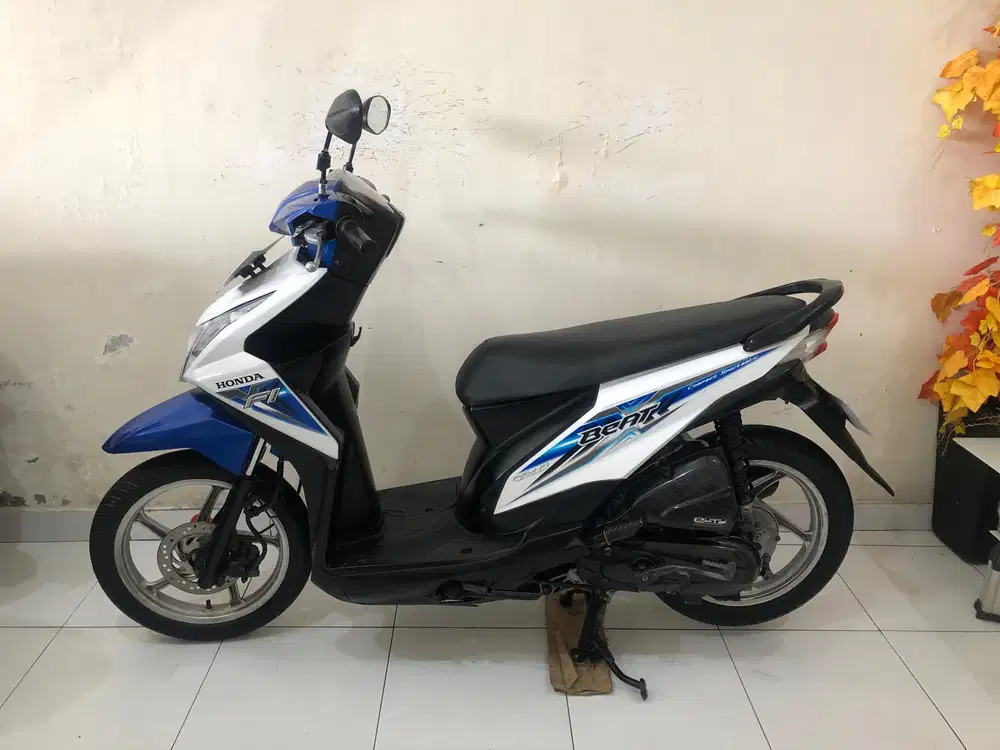 Honda Beat ESP Th.2015 putih biru!!
