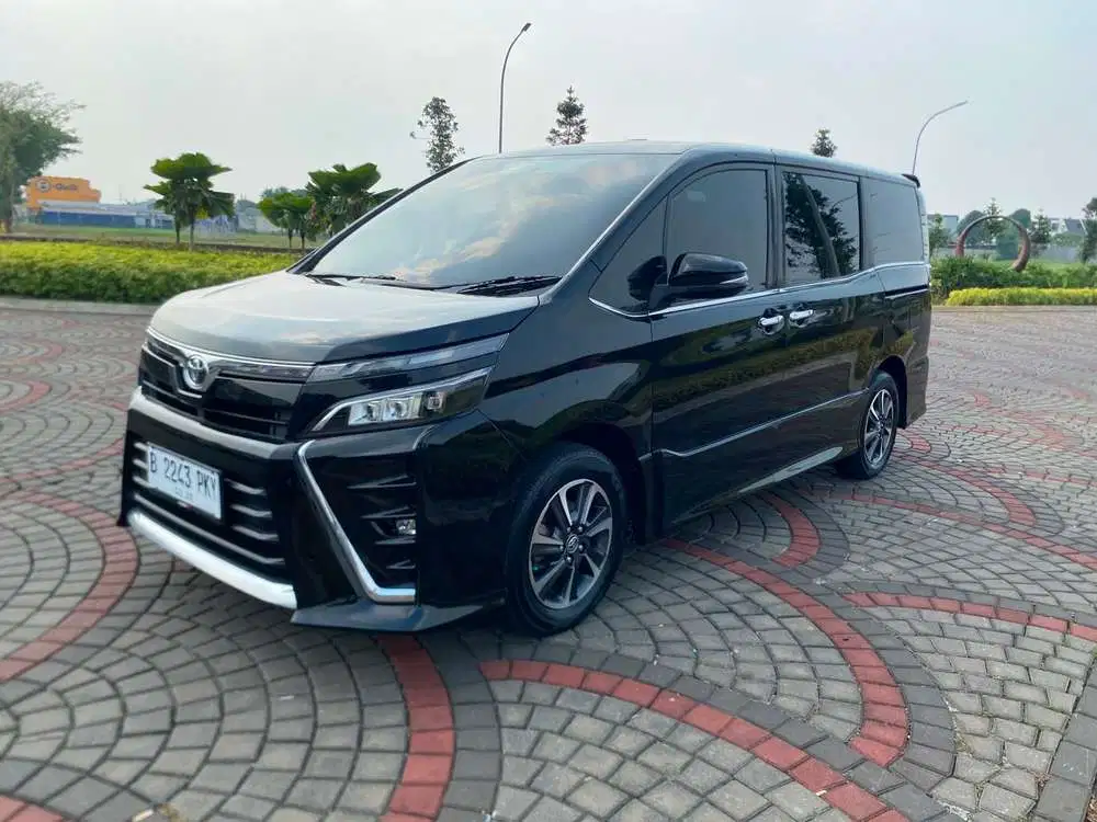 Toyota Voxy 2020 Bensin