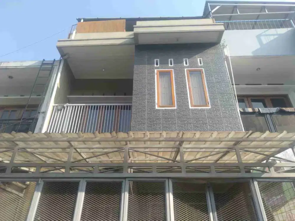 DISEWAKAN RUMAH PUSAT KOTA DEKAT PUNGKUR LENGKONG