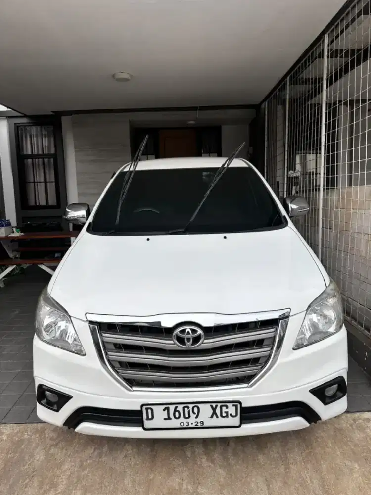 INNOVA G 2.5 SOLAR 2014