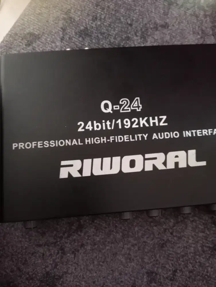 Interface Q24 riworal