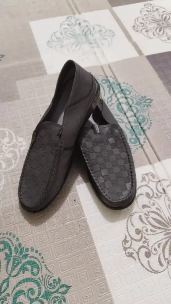 jual sepatu bekas