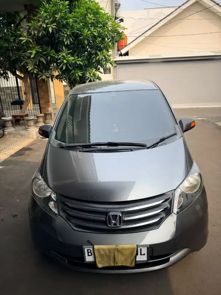 HONDA FREED PSD AT 2011