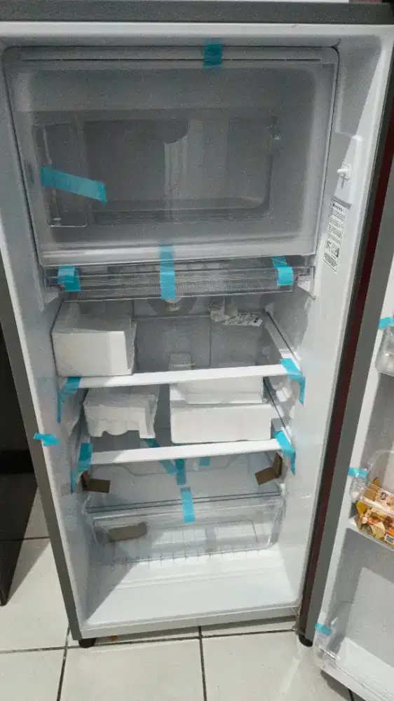 Kulkas 1 Pintu Merk Polytron