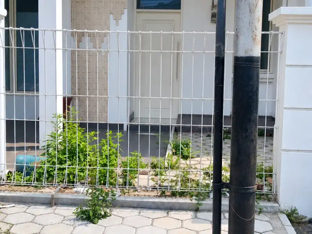 Rumah Semi-Furnished di Pondok Blimbing Indah Araya, Malang.NLMLG00064