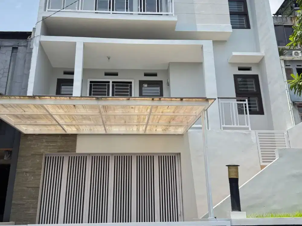 Dijual Rumah Bagus Siap Huni 3 lantai Pasir Impun Bandung