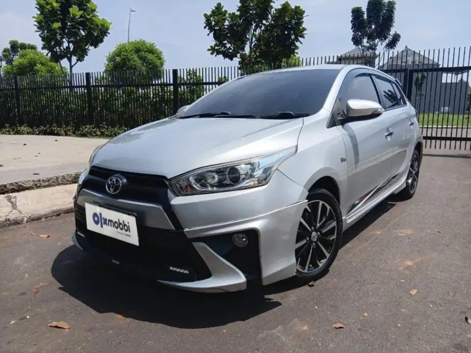 DP MURAH Toyota Yaris 1.5 TRD Sportivo Bensin-AT 2018 Silver C2AQF