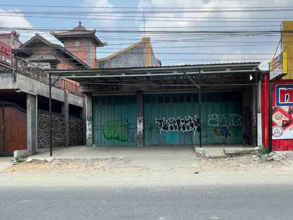 TEGAL ADIWERNA GUDANG STRATEGIS KOMERSIAL PINGGIR JALAN RAYA SEWA MURAH