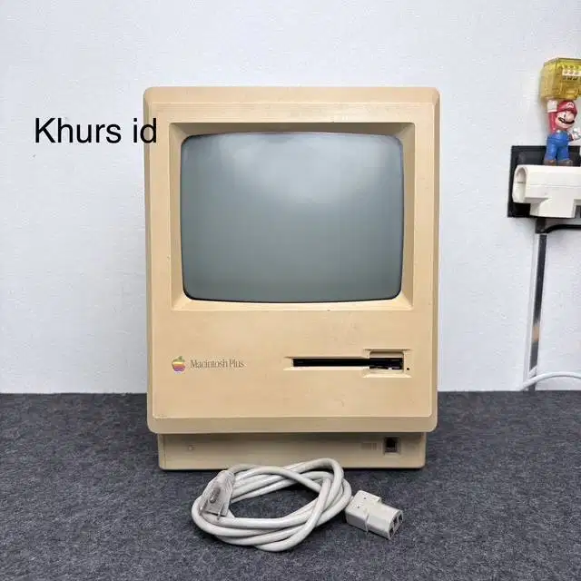 apple macintosh plus 1986 - very rare collection