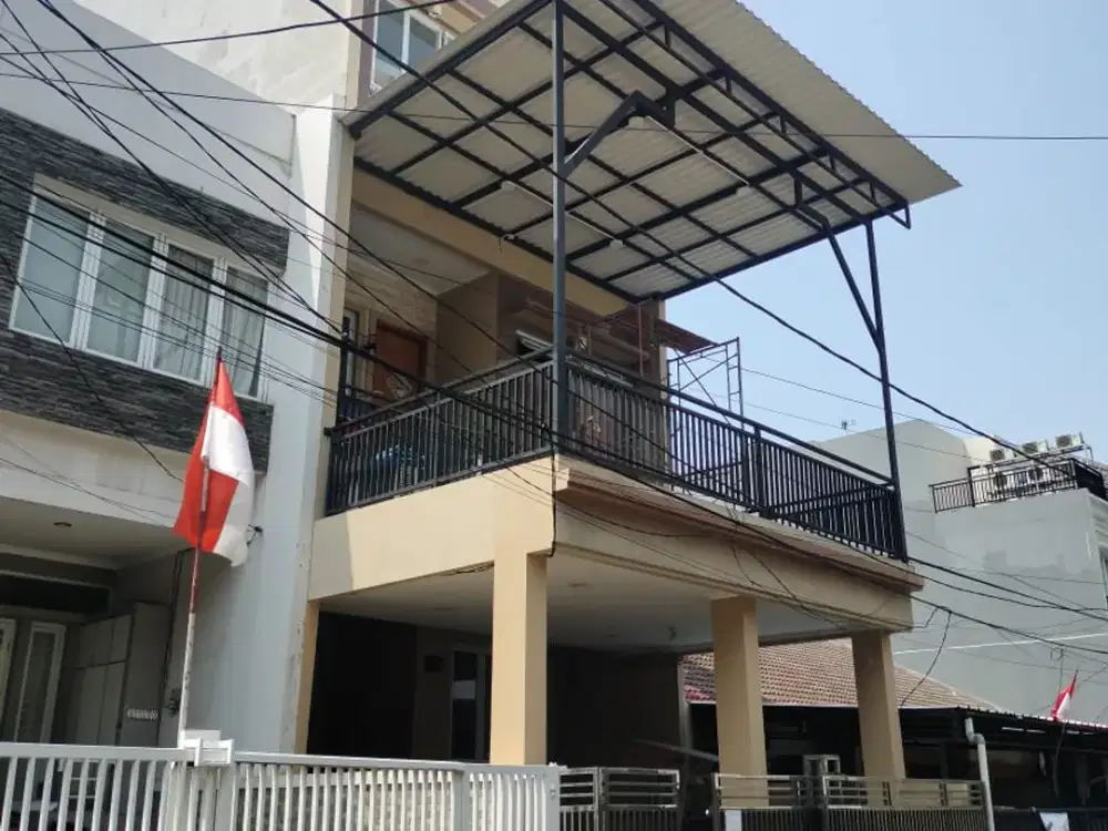 Dijual Rumah 4 lantai (Saat ini dipakai utk kantor) Bangunan baru Di Kelapa Nias