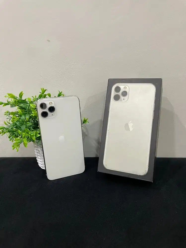 IPhone 11 ProMax 256GB Silver mulus Fullset BH 100% Sinyal Permanent