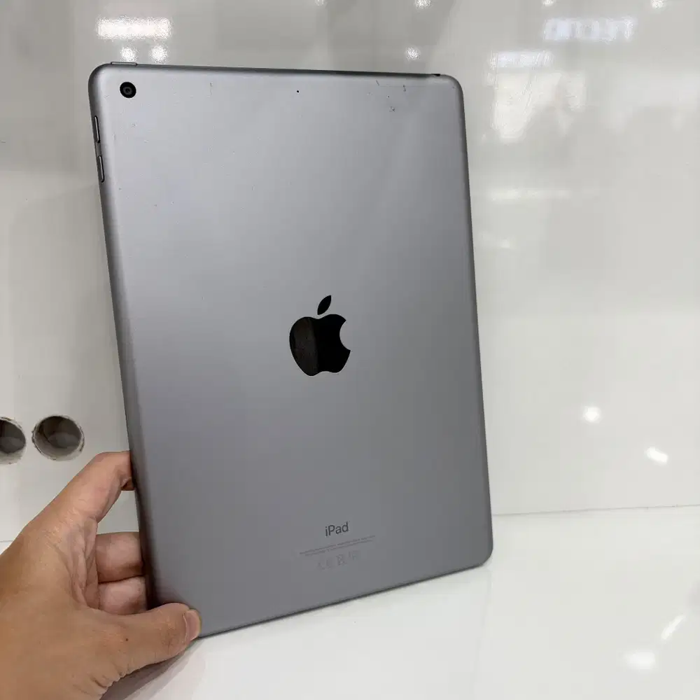 iPad 6 WiFi only 128GBGB Space Gray