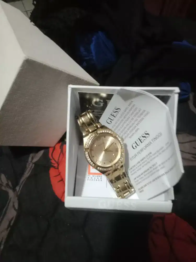 Jam tangan wanita merk GUESS ori