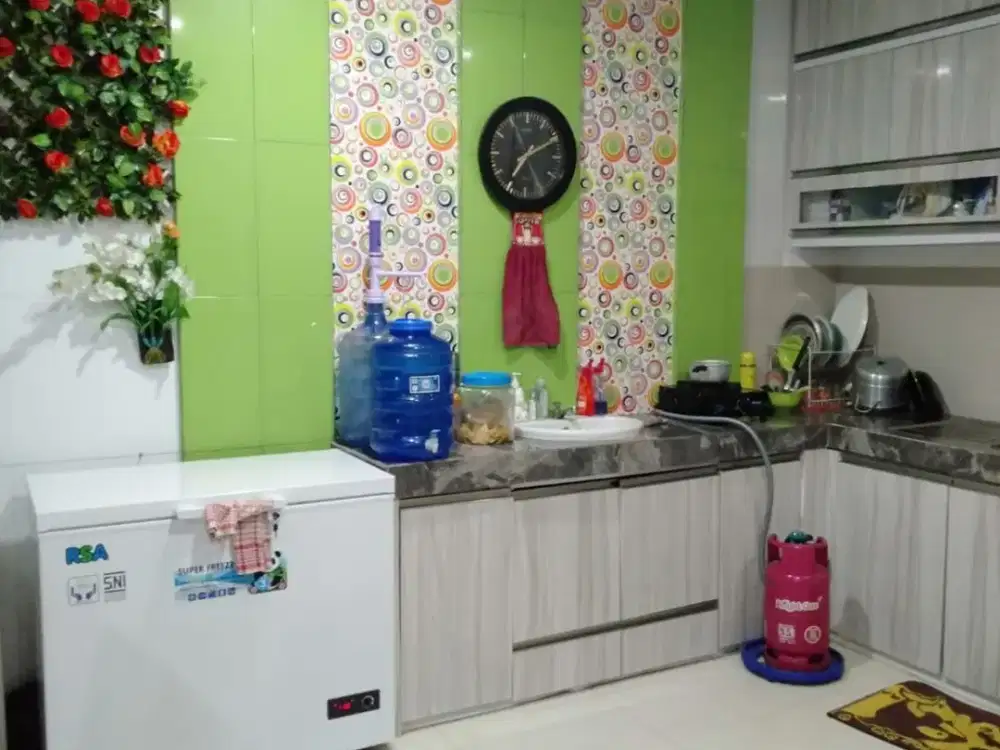 Rumah Nyaman dan Siap Huni di Perumahan Royal Residence 3 Lantai Pulogebang Cakung Jakarta Timur