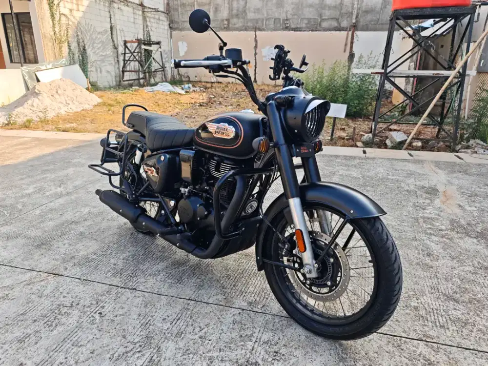 Bs Kredit/TT Royal Enfield Bullet 2024 Classic Rare item Meteor hunter