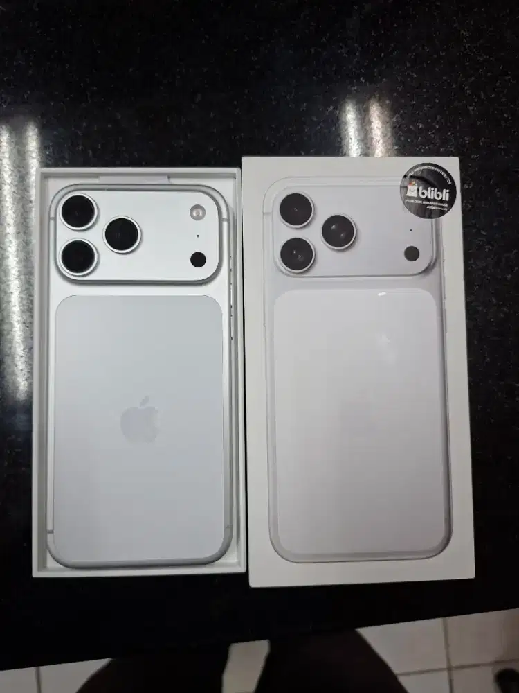 Iphone 17 Pro Max 256gb Silver Garansi Resmi Like new