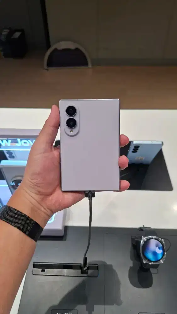 New Samsung Galaxy Foldable 8