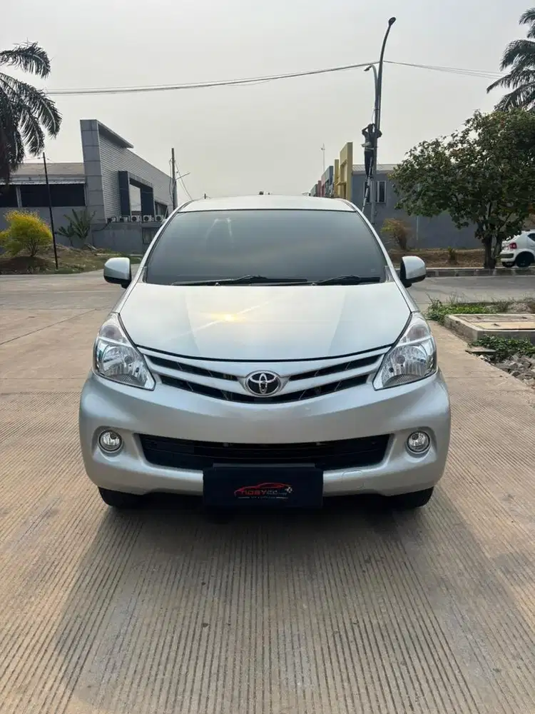 Toyota Avanza 1.3 E 2015 Automatic ( Silver Metalik )