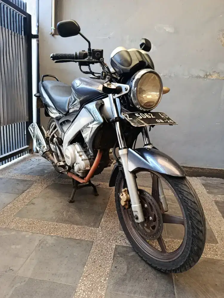 Vixion 2009. Lengkap. Original. Ban OK. Bisa TT