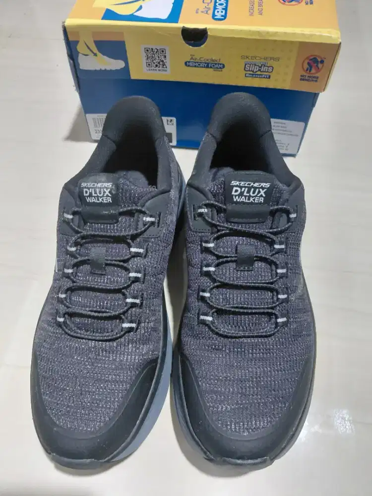 Skechers Relaxed Fit uk. 42