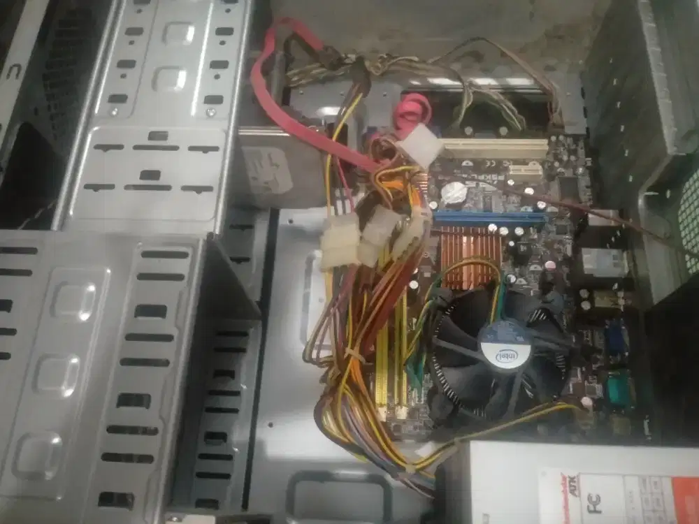 Komputer jadul motherboard HDD 320gb ddr 1 1gb dual core