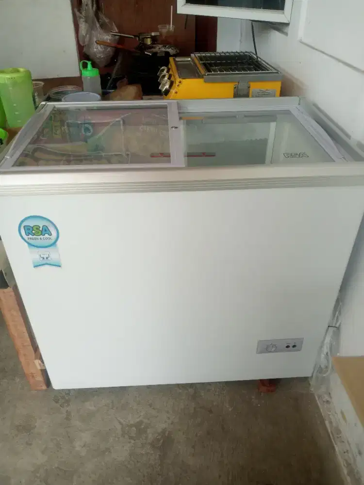 Freezer box kaca sleding UK 200lt