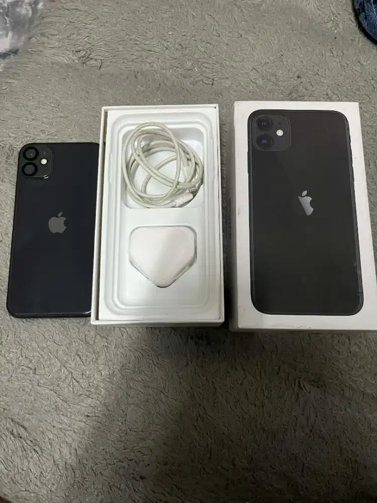 iPhone 11 64 Gb Fullset Oryginal bh71% awet. Nominus Hanya Lecet Dikit