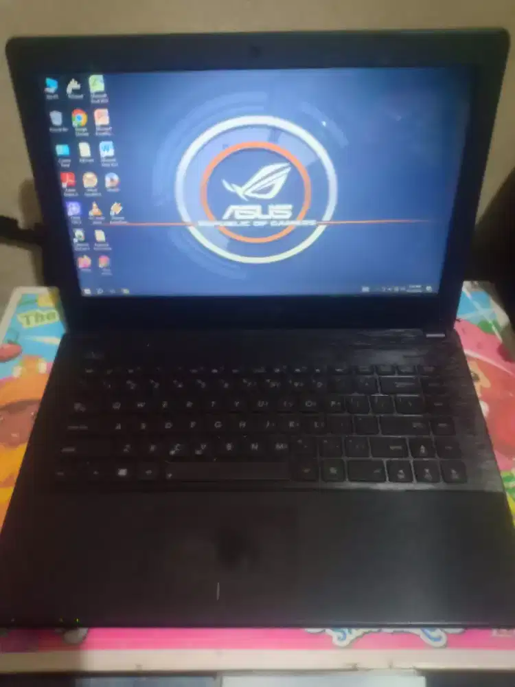 Laptop Asus X452E AMD E1 Ram 4gb SSD 128gb batre 2 jam