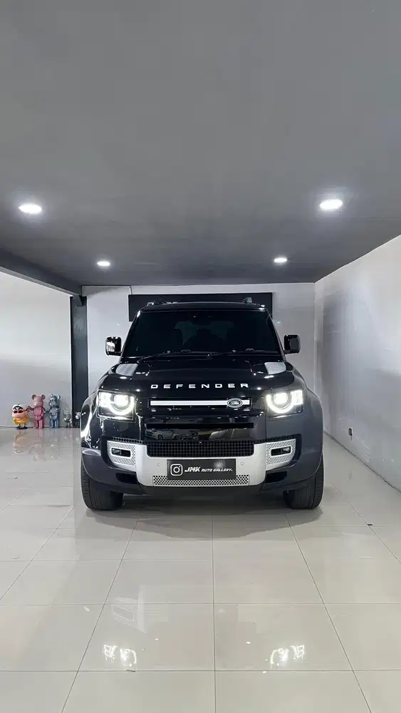 Land Rover Defender 110 P300