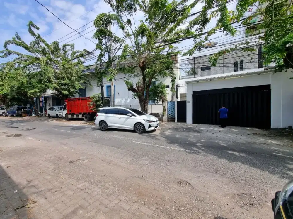 Dijual Rumah Raya Ahmad Jais Surabaya Pusat 2 Lantai, Hadap Utara, SHM